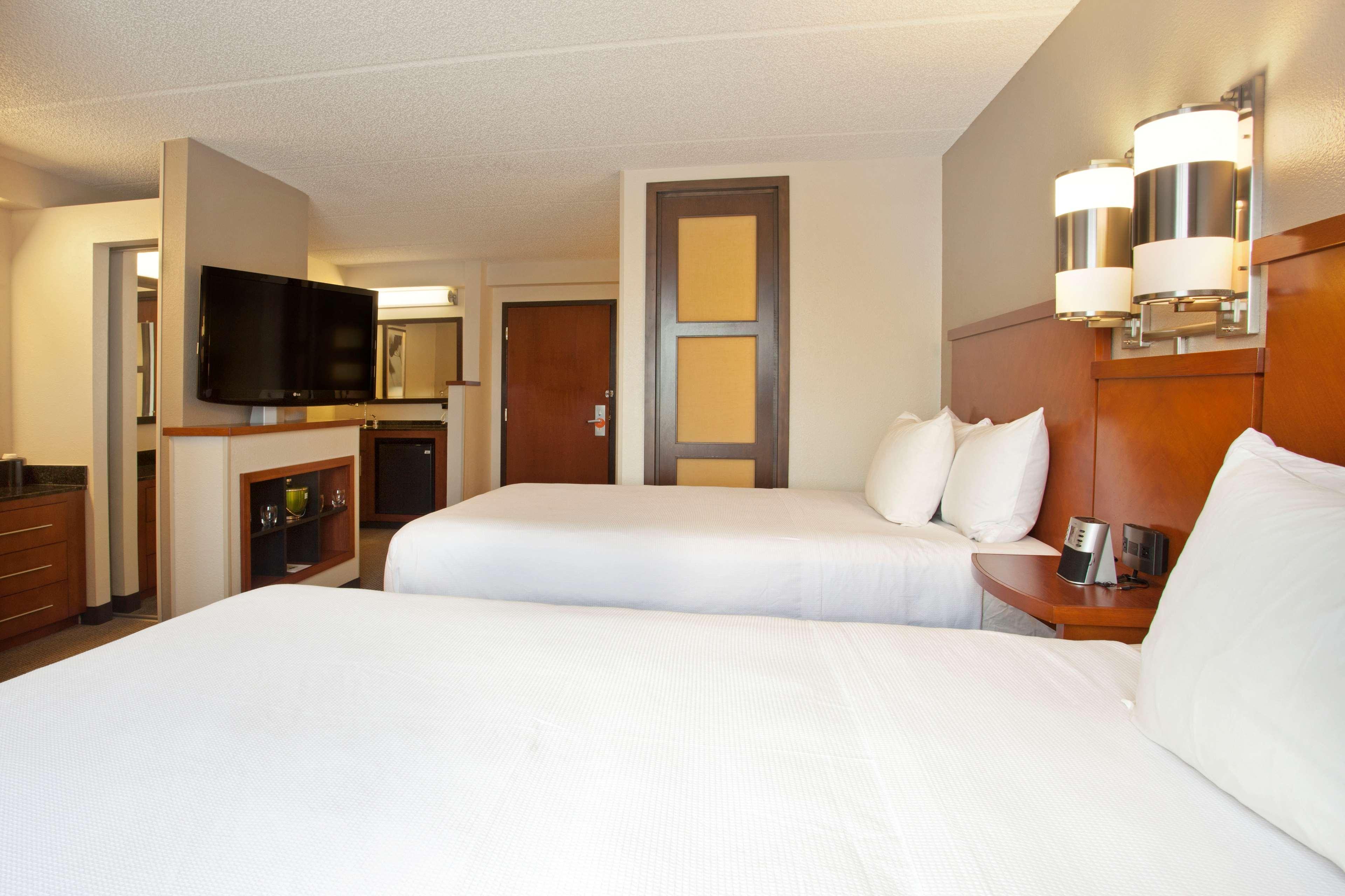 Hyatt Place Across From Universal Orlando Resort Bagian luar foto