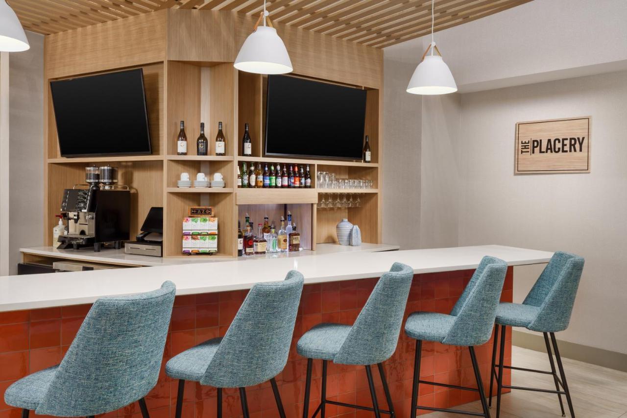 Hyatt Place Across From Universal Orlando Resort Bagian luar foto