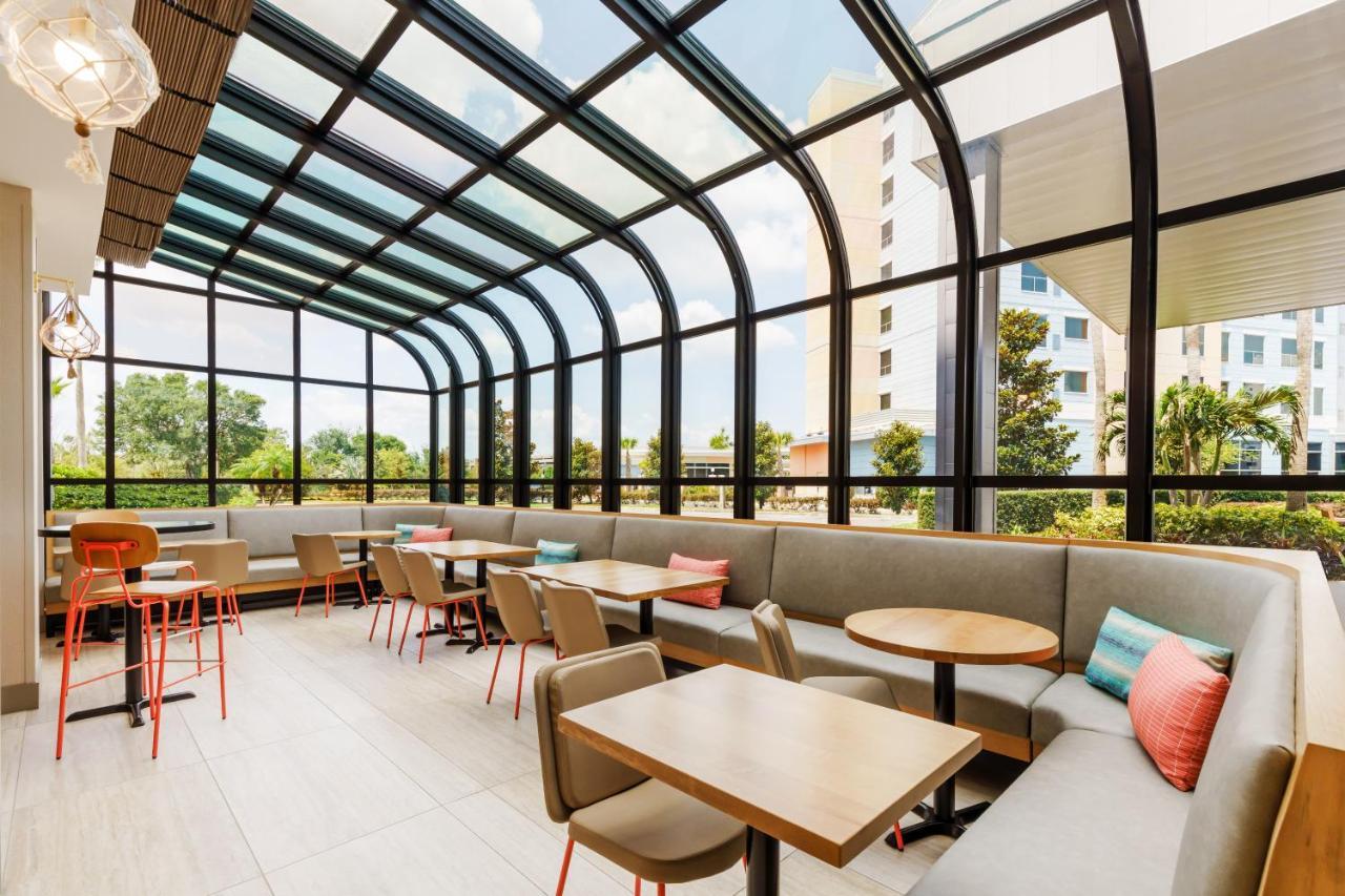 Hyatt Place Across From Universal Orlando Resort Bagian luar foto