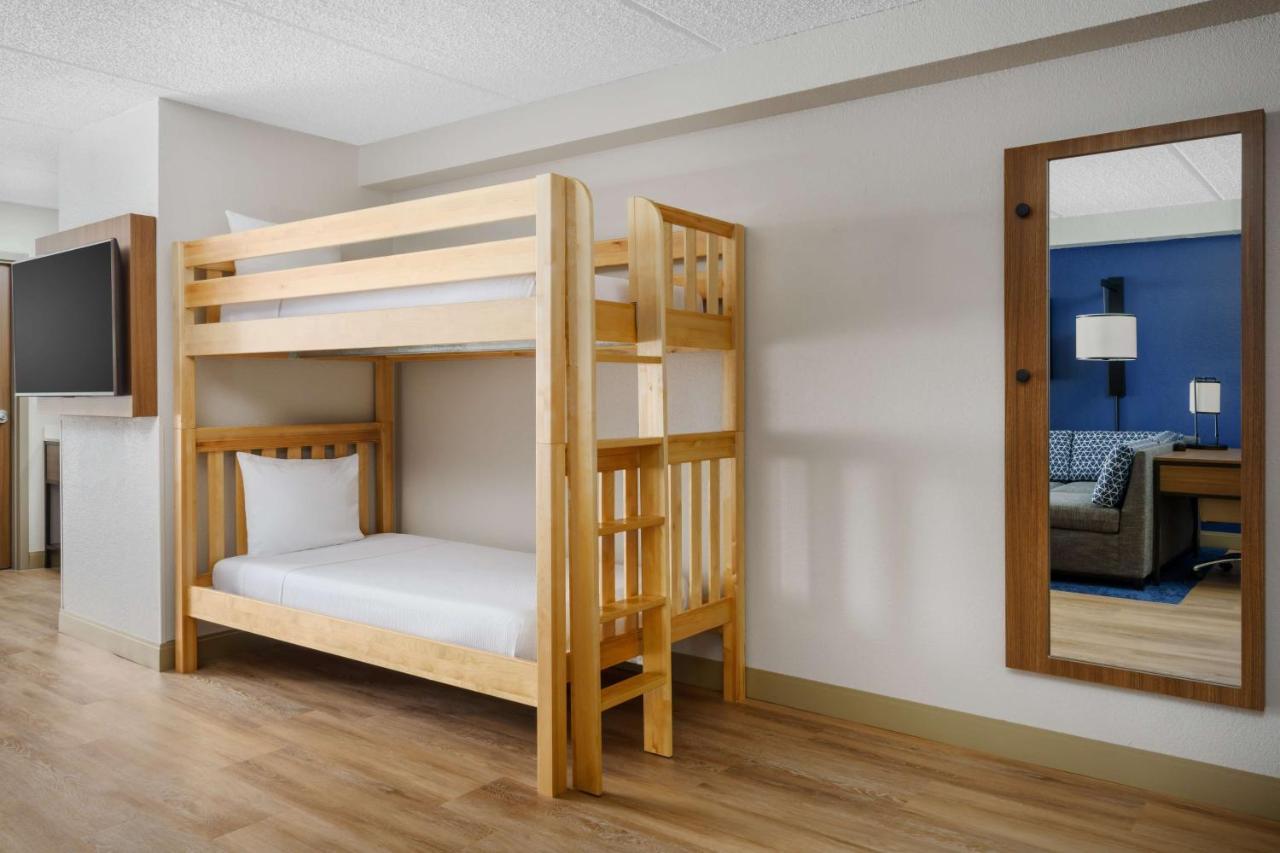 Hyatt Place Across From Universal Orlando Resort Bagian luar foto