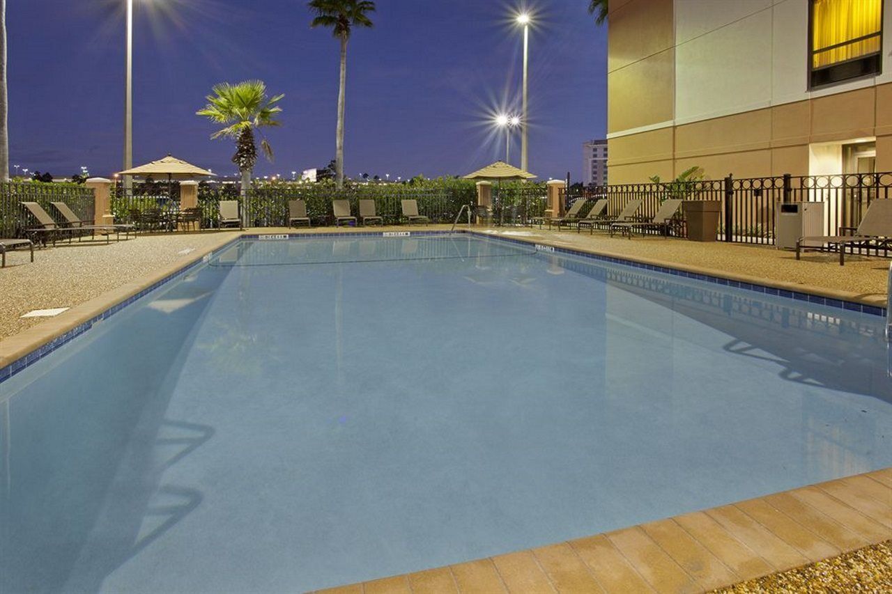 Hyatt Place Across From Universal Orlando Resort Bagian luar foto