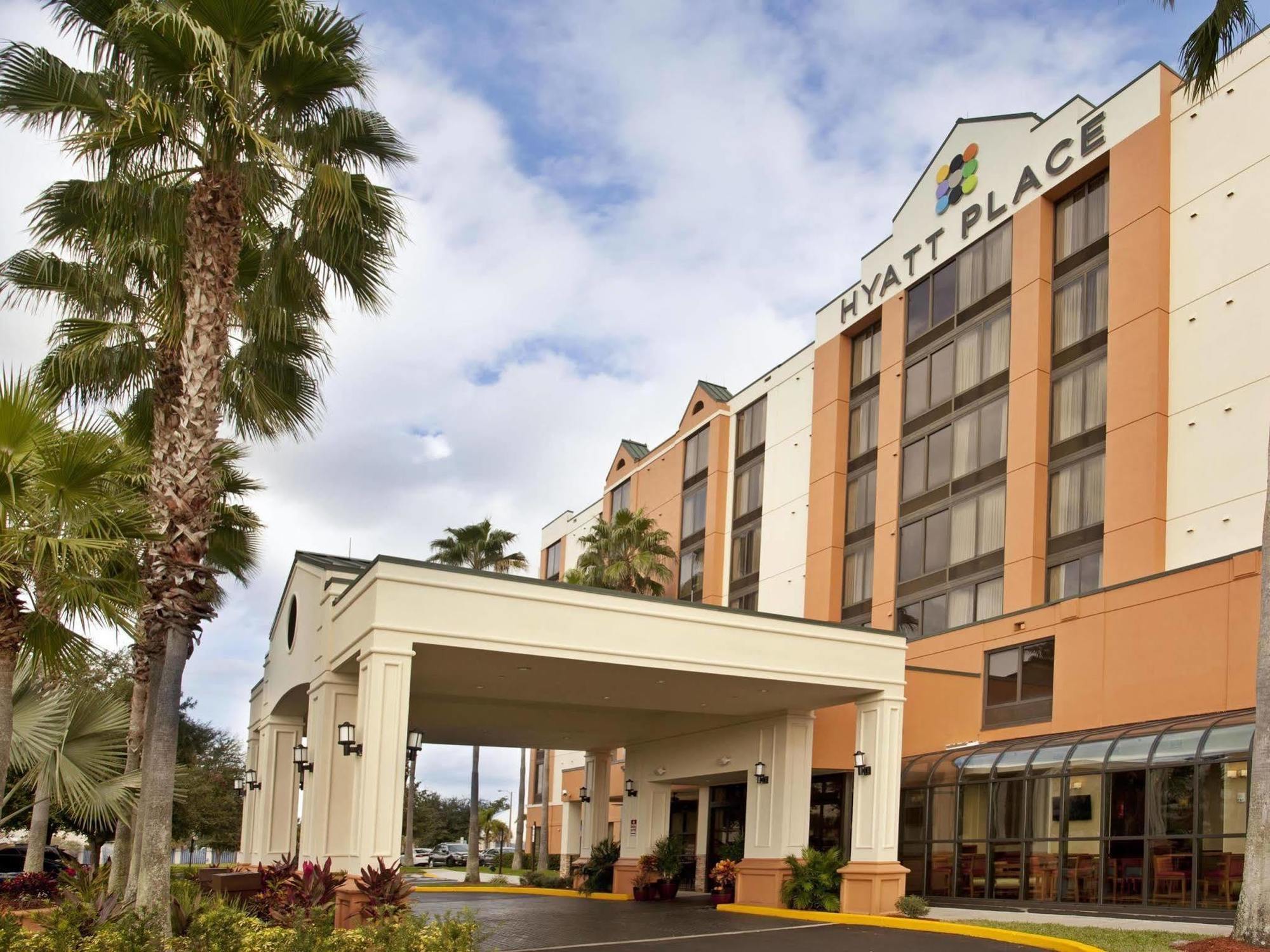 Hyatt Place Across From Universal Orlando Resort Bagian luar foto